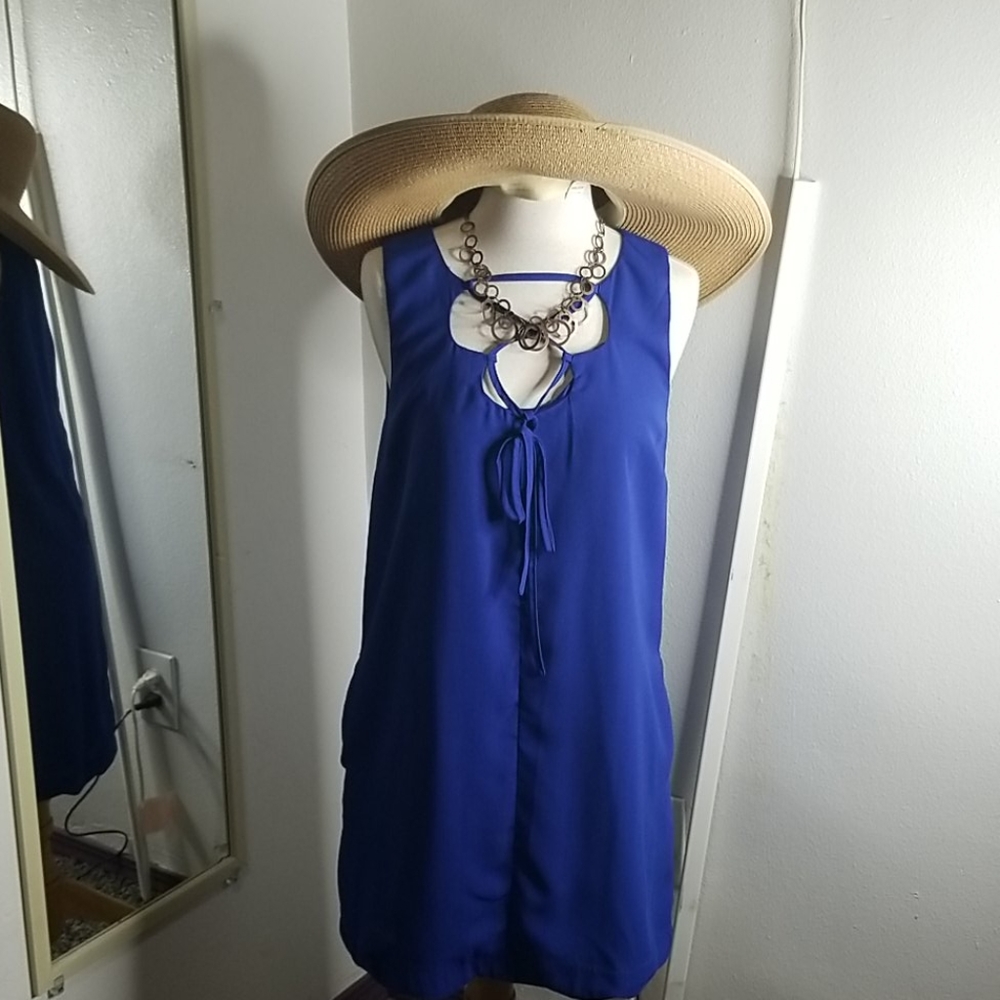 Navy blue dress with pockets. - Picture 1 of 8